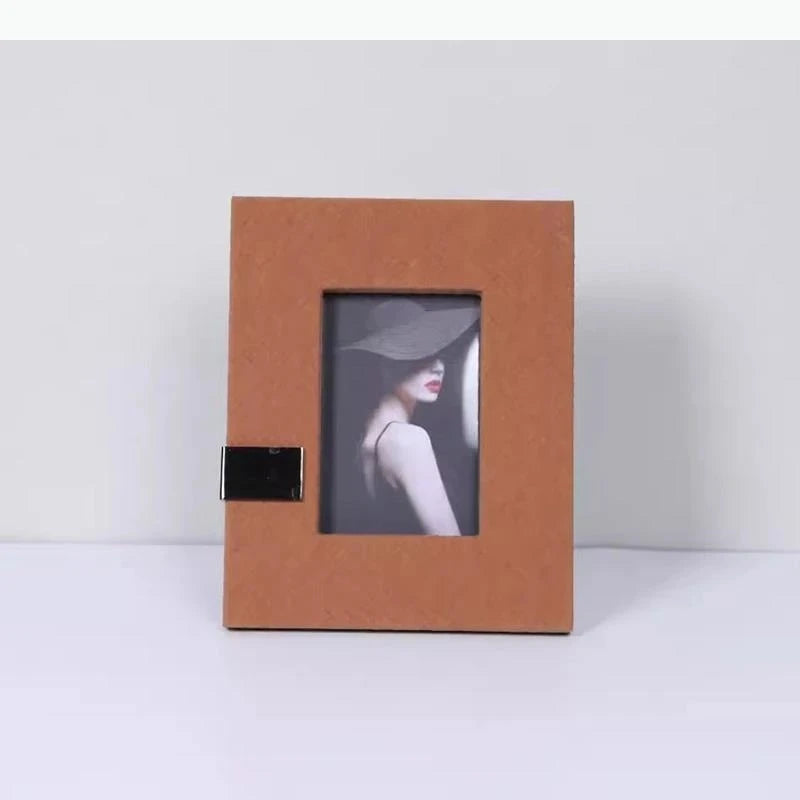cadres photo cuir texturé moderne rectangle brun blanc nuances motifs présentoirs arrière