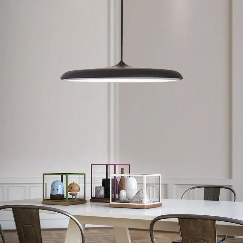 Suspension lumineuse moderne bleu noir gris blanc rose plat scandinave 249lm 2ans