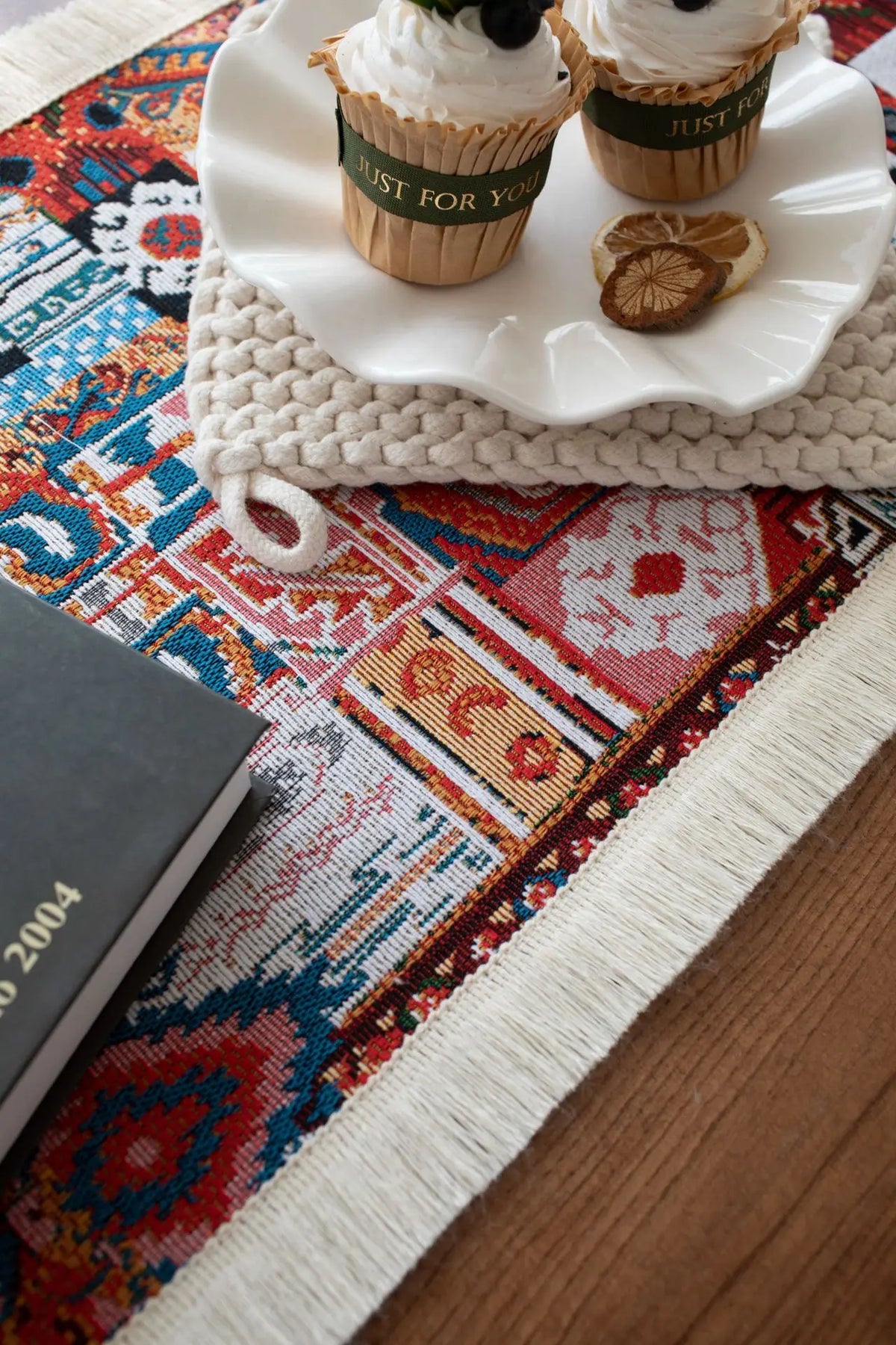 chemin table ethnique boho chic motifs géométriques multicolore serviette crochet tissu épais