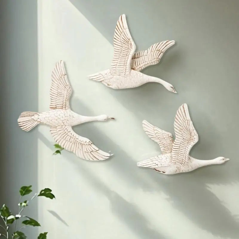 décoration murale oiseau volant résine détaillée relief blanc doré réaliste trois dimensions salon chambre