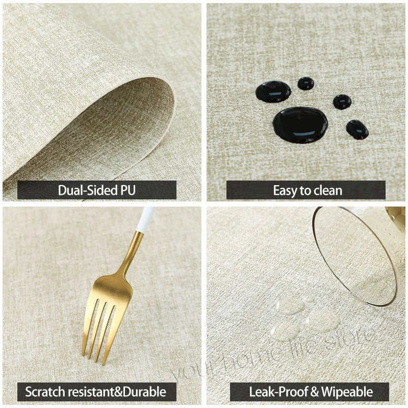 Sets de table en simili cuir beige dans une décoration classique