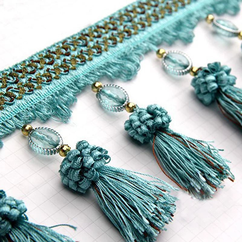 ruban décoratif pompons broderie fine beige rouge bleu marron vert élégantintérieur decoration accessoires