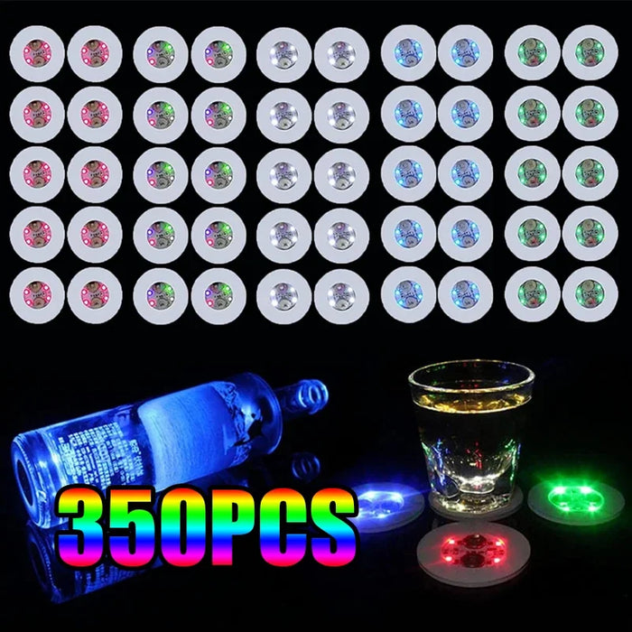 Sous-verre lumineux LED rond rouge allumé sur table de bar