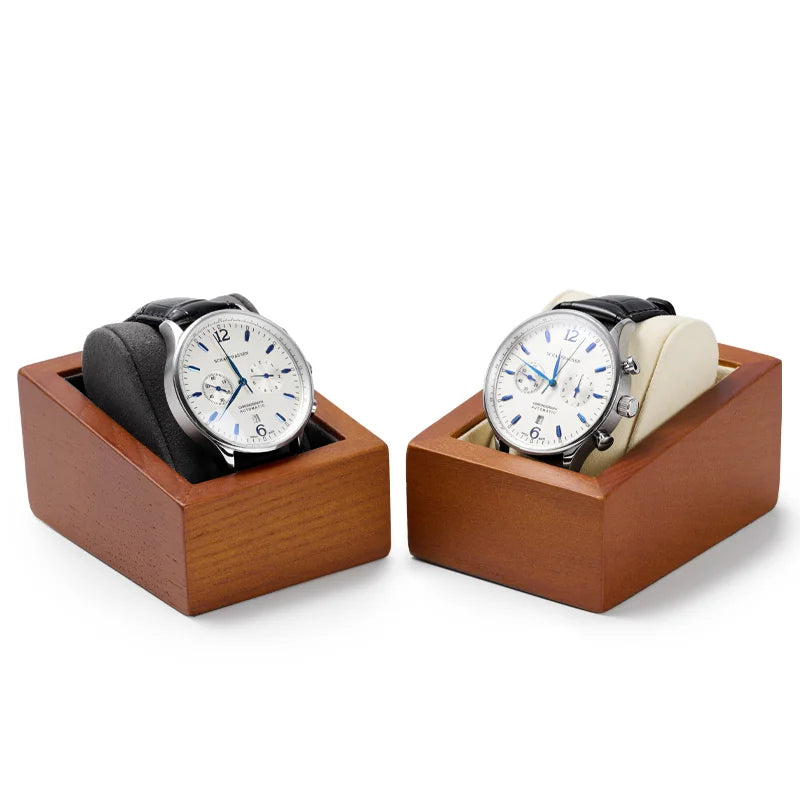 boîte rangement montre bois tissu intérieur cadran blanc bracelet noir classique chronographe opaque portable
