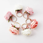 porte serviettes anneaux florals rose blanc rubans pois romantique restaurant decoration mariage opaques artificiels