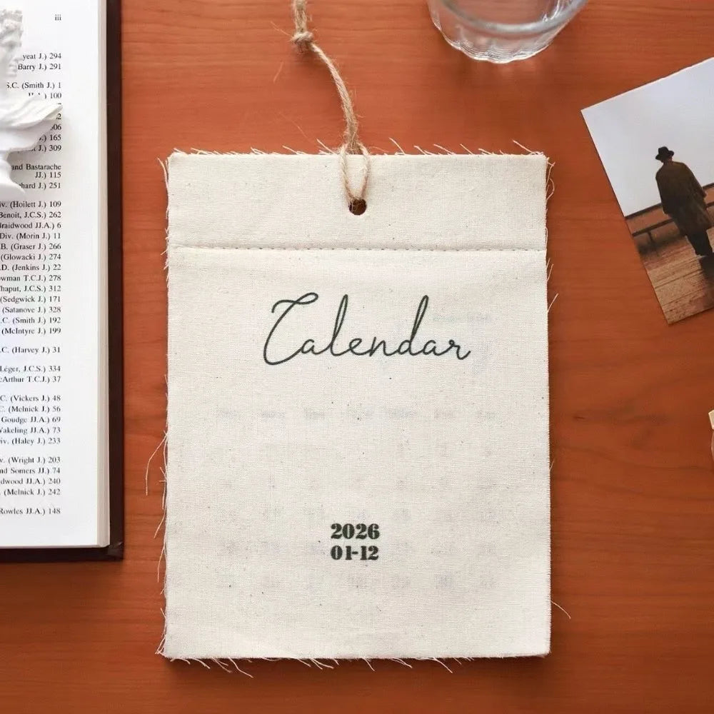 calendrier mural tissu beige clair rustique minimaliste clip magnétique ficelle décembre 2026 opaque