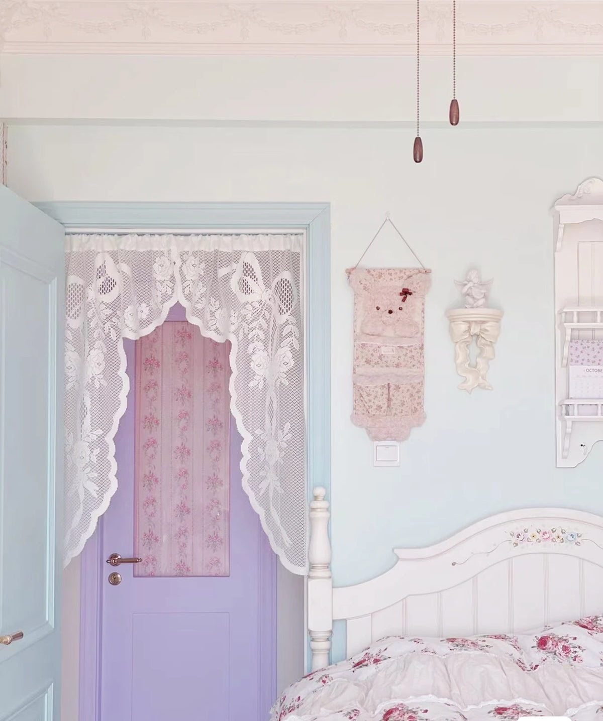 rideau porte dentelle motifs floraux blanc rose shabby chic vintage romantique transparent tringle