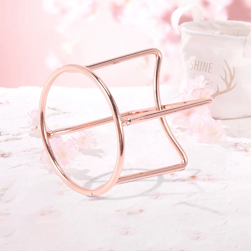 support puff maquillage rose doré minimaliste modernes pinceaux maquillage fleurs cerisiers fleurs base triangulaire