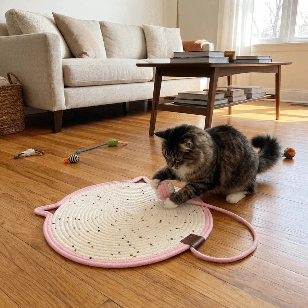 tapis chats blanc rouge rose jaune violet tissé points noirs moderne oreilles chat anneau