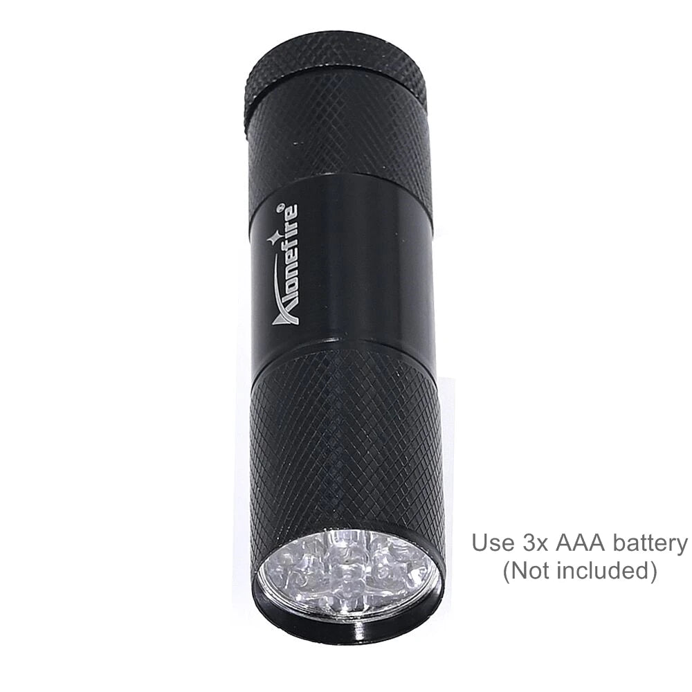 torche poche led mini portable rechargeable noir rouge utilitaire compact aluminium
