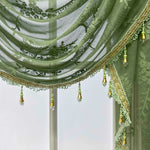 rideau vert olive brodé fleurs semi transparent classique fenêtre cuisine décoration dorées franges