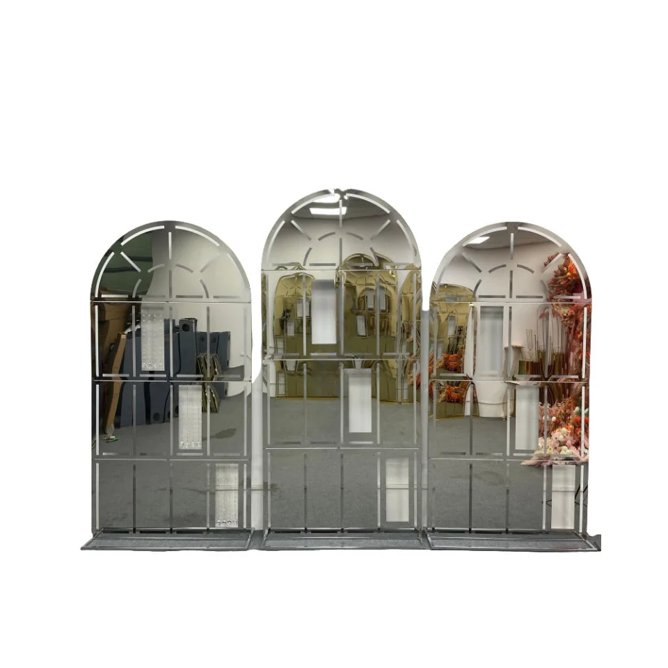 miroir cadre doré géométrique classique ligne verticale décoration intérieure mariage anniversaire événement baptême