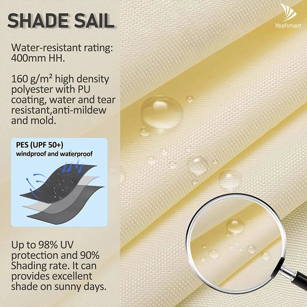 Voile d'ombrage triangulaire blanche dans un jardin avec protection UV
