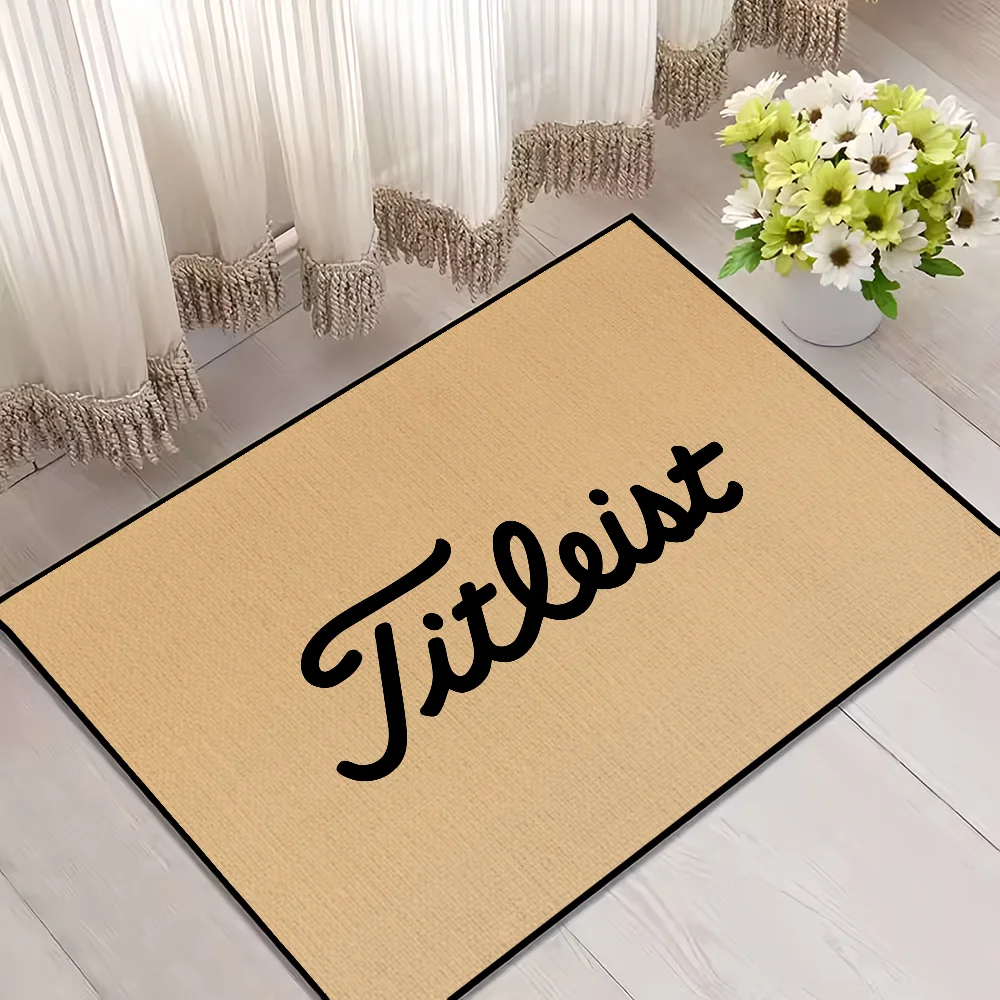 tapis sol moderne noir blanc logo titleist décor intérieur maison entrée salon luxe