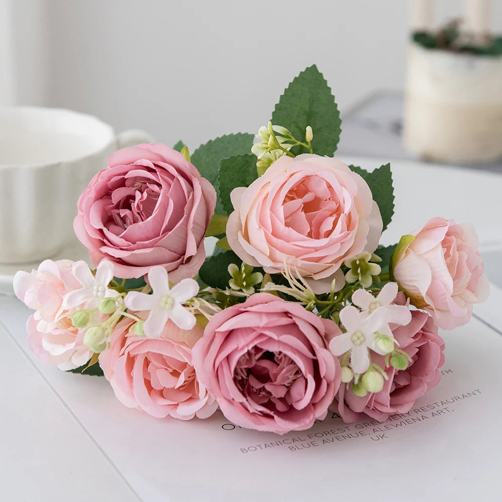 bouquet artificiel soie pivoine rose violet blanc décoration intérieure classique rustique vase transparent