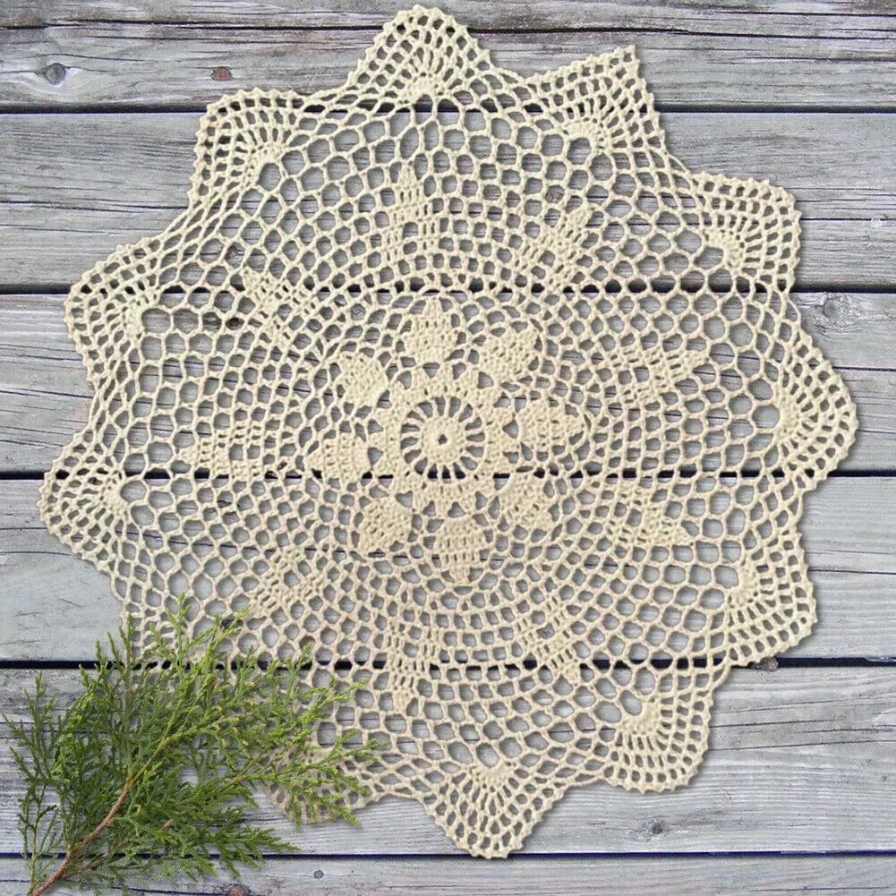 serviette table traditionnelle motif floral central couleur beige clair
