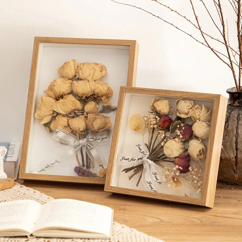 cadres profonds bois clair fleurs séchées coquillages vitre transparente rustique minimaliste