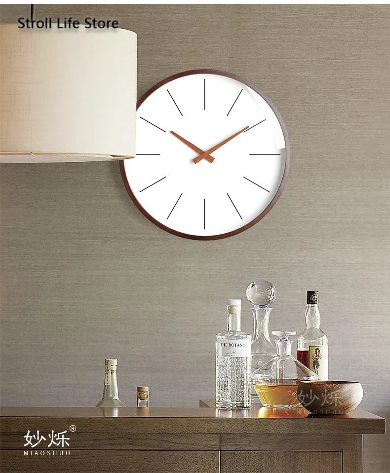 Horloge murale scandinave vue de face