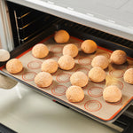 tapis cuisson silicone beige gris orange grands cercles concentriques moderne antiadhésif résistant chaleur environnement