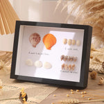 cadre photo moderne résine carré posé table mur blanc noir éléments naturels