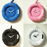 horloge murale moderne rose argentée tissu brodé salon décoration aiguilles boutons adhésif