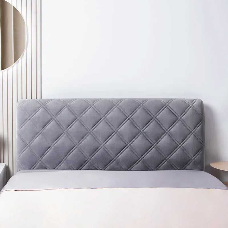 Tête de lit bourgogne dans un intérieur moderne