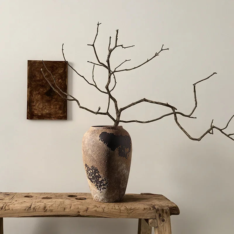 vase japonais ikebana branches séchées minimaliste rustique couleur beige marron
