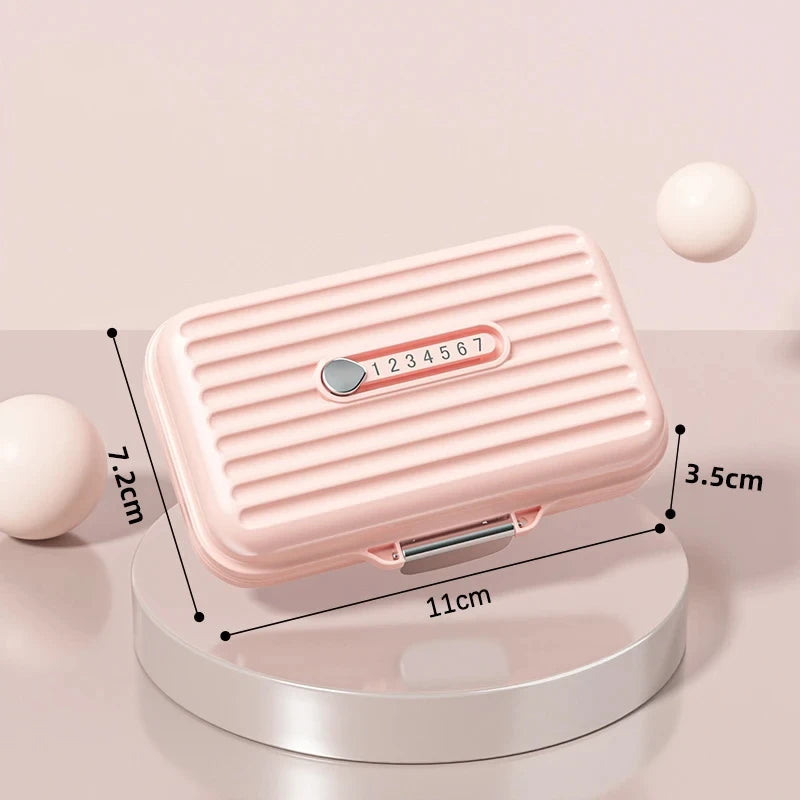 boîte pilules moderne compartiments rayures horizontales blanc rose pâle portative poignée métallique étanche