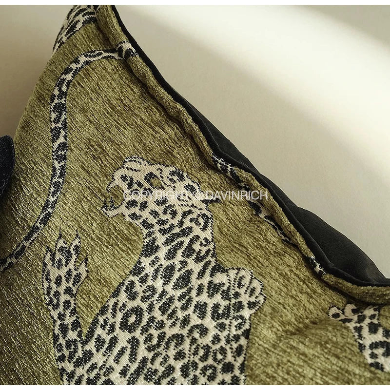 taies d'oreiller jacquard léopard vert olive moderne respectueuses environnement polyester 100% decoration maison