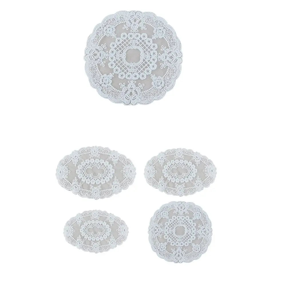 serviettes table classiques dentelle blanche taille 17x28cm 19x30cm 29x42cm 18cm 27cm