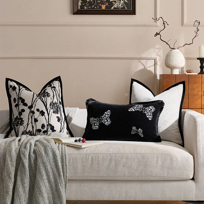 housse coussin carrée jacquard motif floral noir blanc décoration maison contemporain