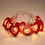Guirlande lumineuse utilisée pour une décoration de fête d'anniversaire