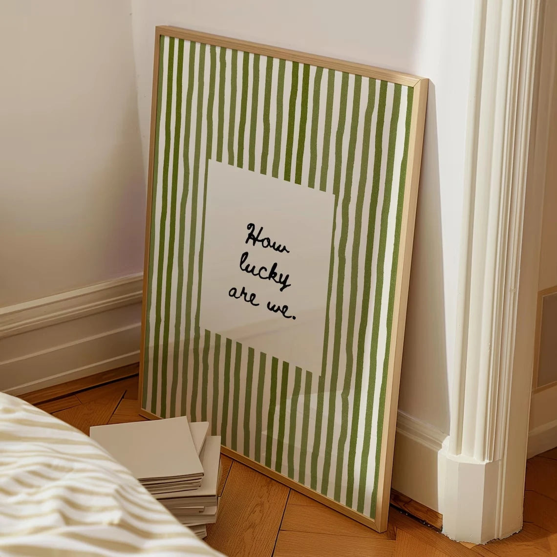 cadre mural moderne rayures vertes chambre bébé décoration vert olive