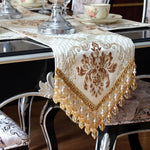 nappes decoratives motifs floraux complextes elegantes baroques tables dinterieur multifonctionnelles