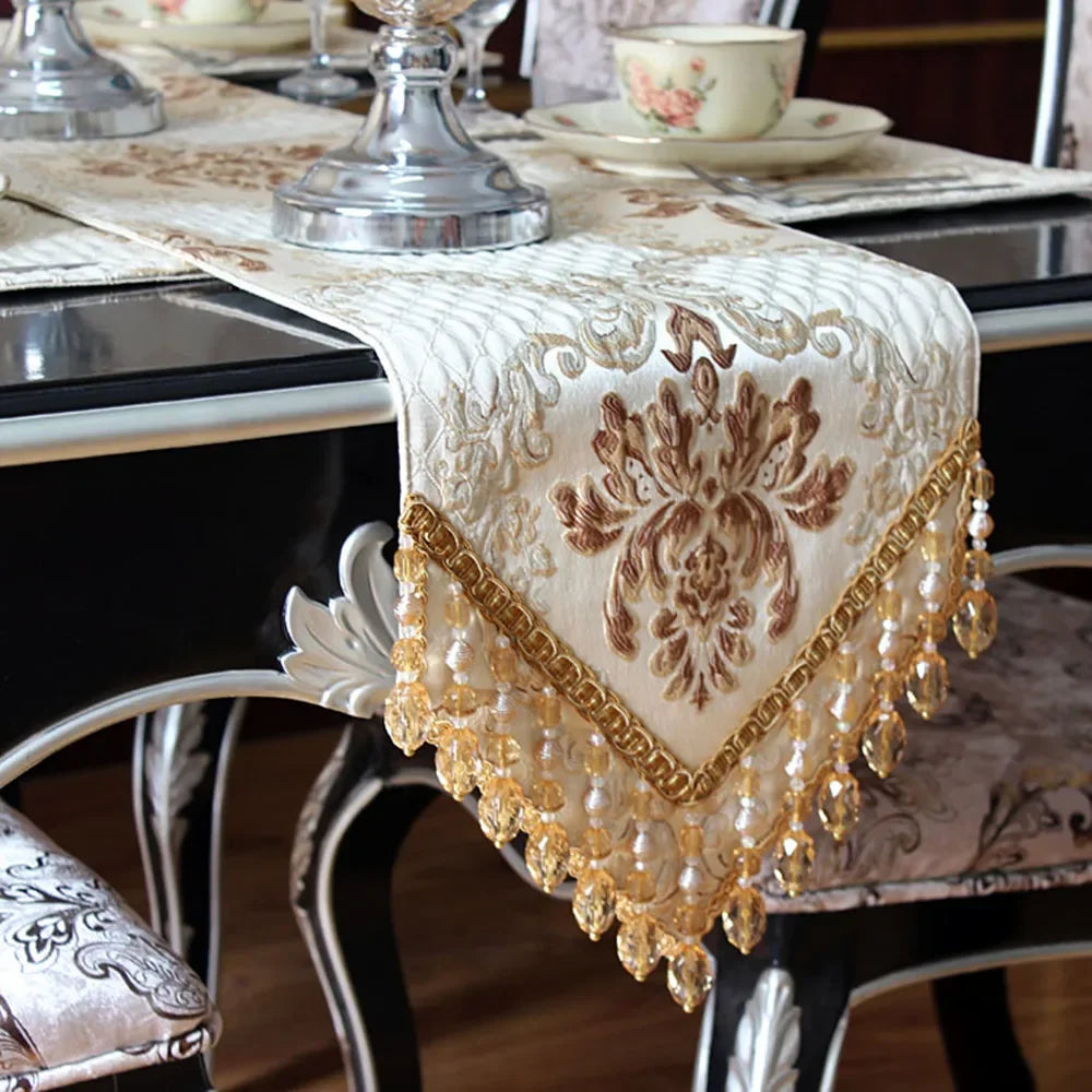 nappes decoratives motifs floraux complextes elegantes baroques tables dinterieur multifonctionnelles