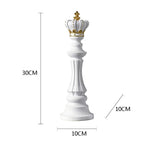figurines échecs résine noir blanc décor salon classique chevaliers reines rois dorures intérieur