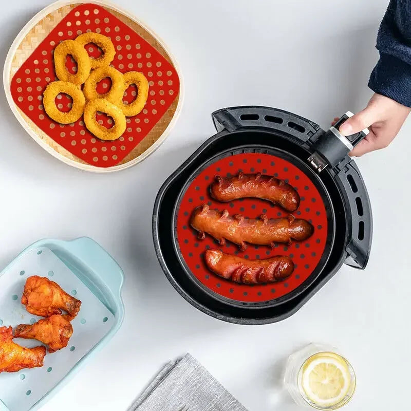 couvre casserole adhésif silicone antiadhésif moderne rouge bleu noir points tapis doublure cuisson respectueux