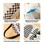 sac déchets suspendu moderne poignées noires crochets cuisine carreaux blanc noir marron vert orange