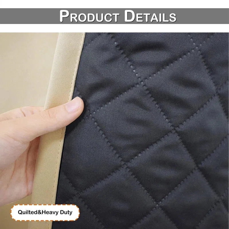 Image d’un produit avec un design matelassé, idéal pour une protection robuste. Convient parfaitement pour un usage intensif. Le motif en losanges ajoute une touche élégante et moderne, assurant à la fois style et fonctionnalité. Parfait pour ceux recherchant durabilité et esthétique.