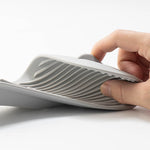 Repose-cuillère en silicone gris clair design moderne cuisine