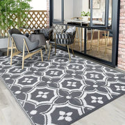 tapis extérieur pliable gris foncé blanc motifs géométriques antidérapant patio camping