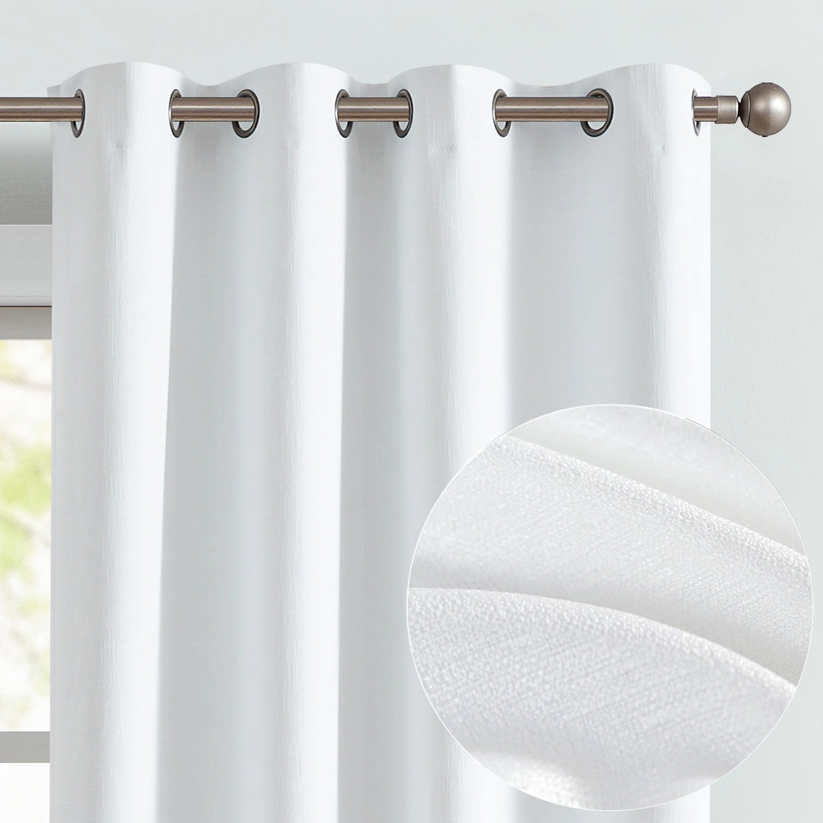 Rideau blanc élégant pour salon, équipé d'anneaux métalliques robustes, idéal pour un style moderne et lumineux. Ajustement parfait pour fenêtres standards, offrant intimité et élégance. Design minimaliste et moderne, facile à installer.