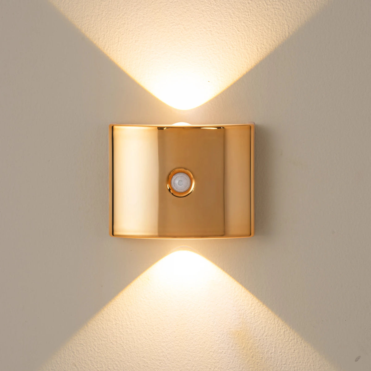 lampe murale moderne dorée led rechargeable détecteur mouvement 120deg angle chambre salon