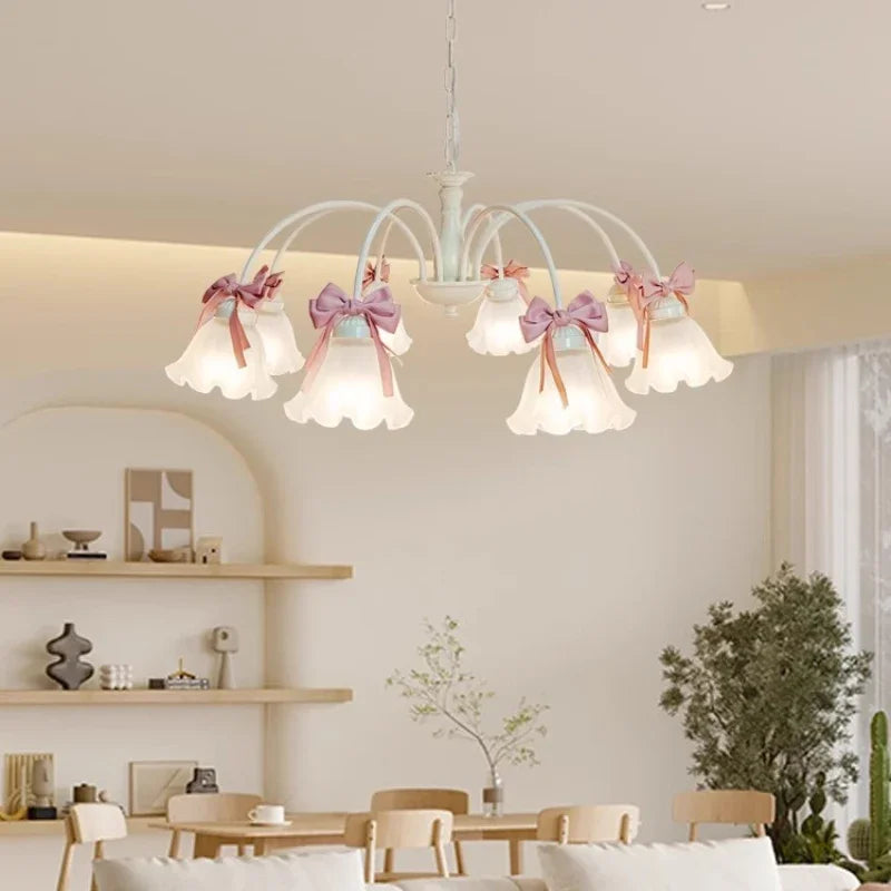 chandelier suspension vert pâle rubans roses abat jour translucides chambre enfant romantique