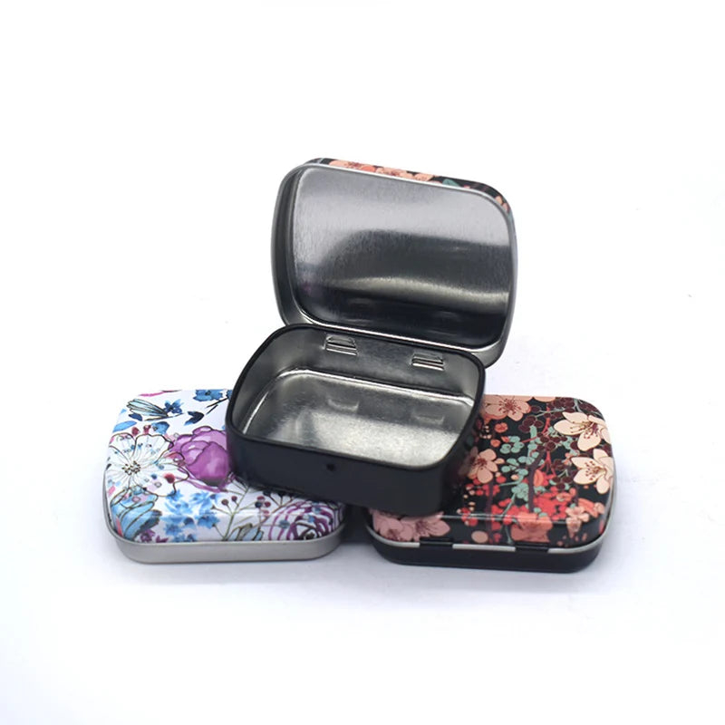 boîtes métal réutilisables fleurs motifs vintage noir blanc bleu rose vintage organisateur maison