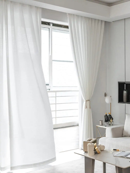Voilage blanc léger pour salon