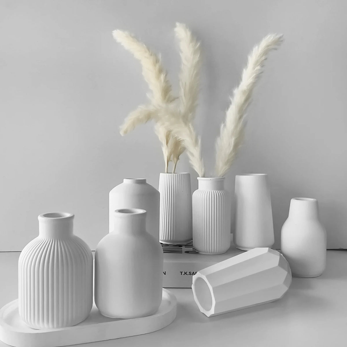vases silicone blancs rayures verticales modernes décoration bricolage artisanal maison