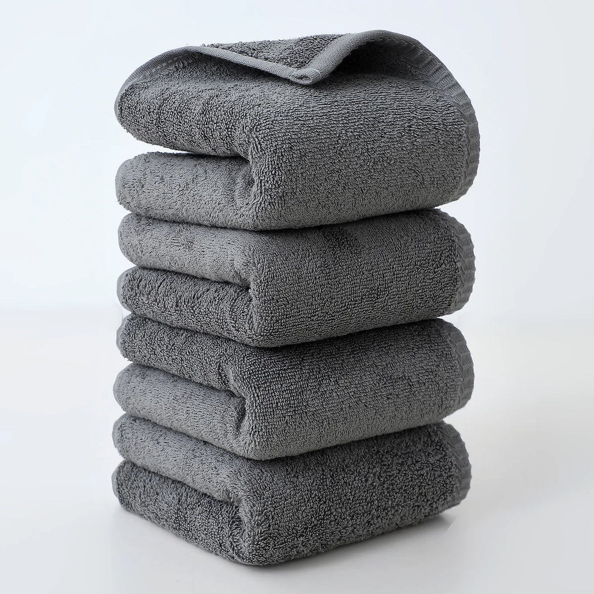 serviettes coton douces absorbantes blanc gris noir velours modernes minimalistes crochets support mural