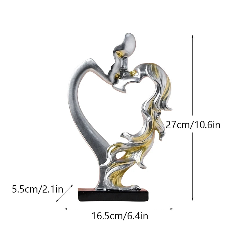 statuette moderne couple enlacés forme cœur résine blanche dorée argentée romantique decoration interieur base