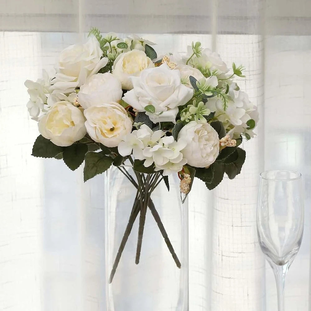 bouquets artificiels roses hydrangeas violettes roses blanches classiques décoration intérieure mariage anniversaire baby shower